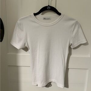 Zara women’s ribbed white tee size M
